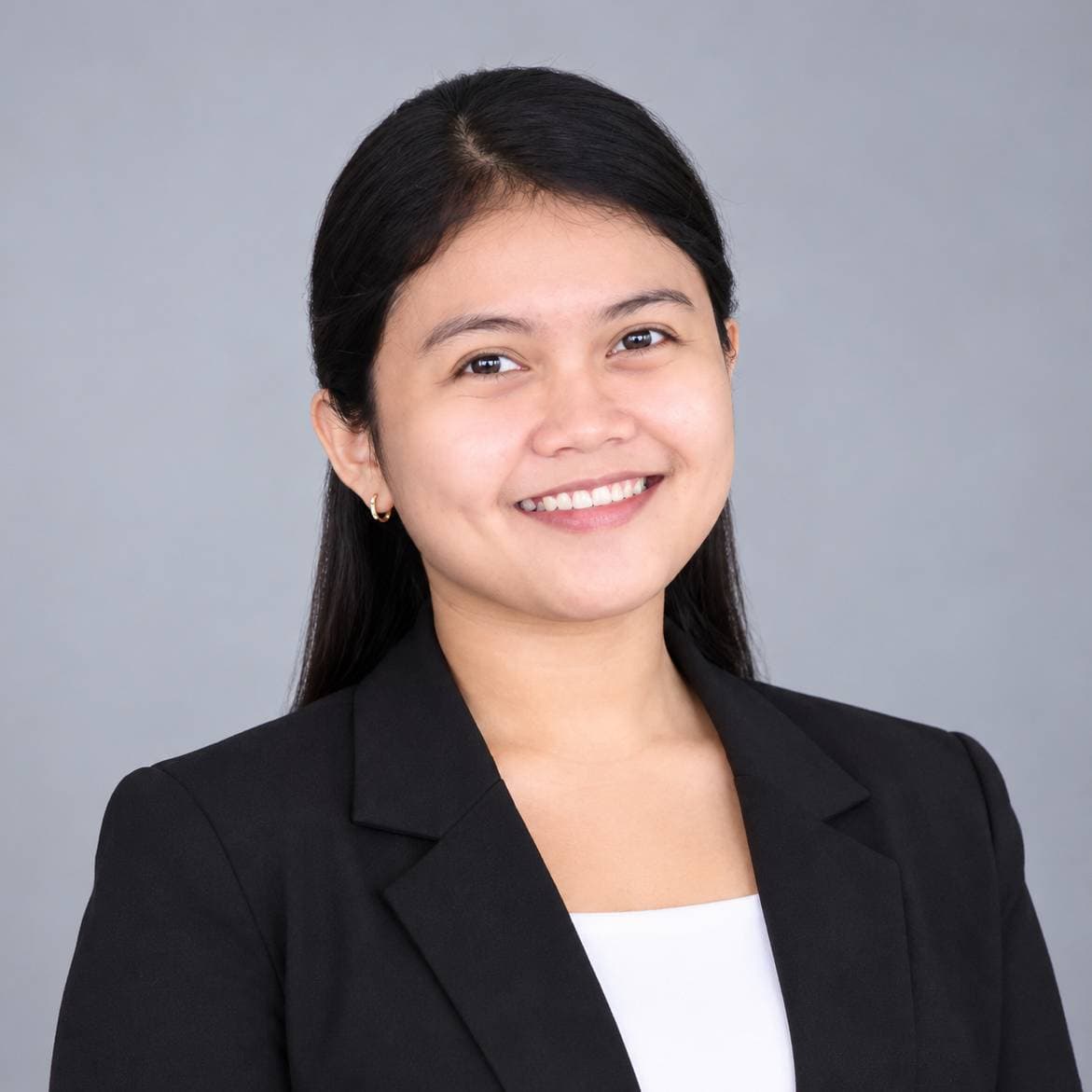 Angelica R., Secretary based in the Philippines
